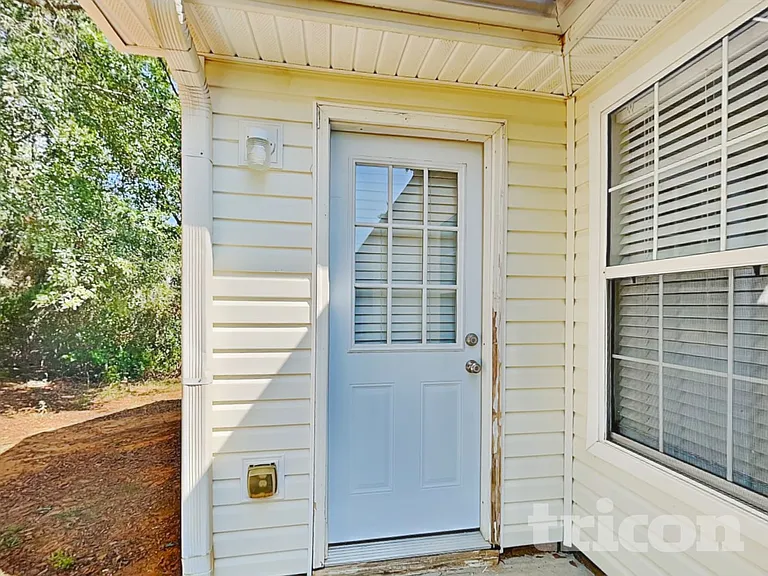 329 Kellys Walk — Photo 15