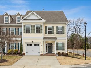 100 Wineberry Way, Yorktown, VA 23692