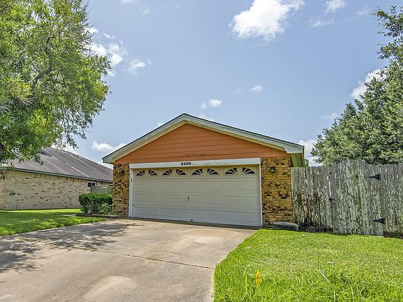 2nd image of 2400 Hedgerose Ln