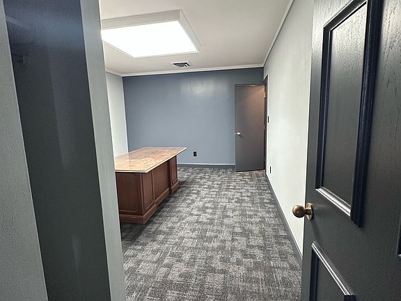 5th image of 111 W 8th St #1