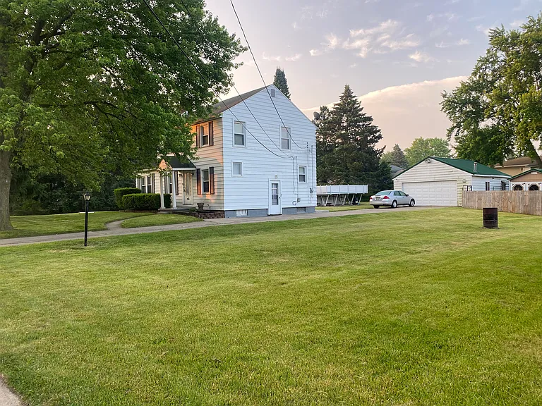 2150 Joy Rd — Photo 2