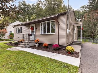 39 Brooks Pl, Baldwinsville, NY 13027