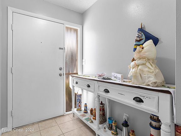3rd image of 1005 Knox McRae Dr Unit 116
