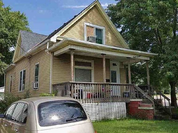 2nd image of 1900 N Dechman Ave