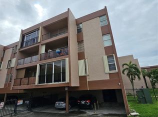 1900 W 68th St APT A302, Hialeah, FL 33014