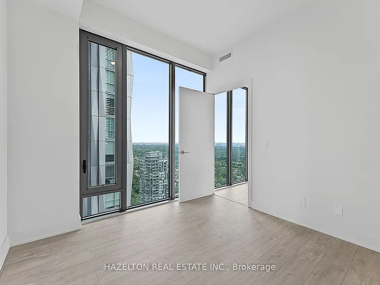 8 Cumberland St #4307 — Photo 17