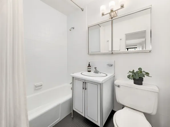 250 East 87th Street image 6 of 11