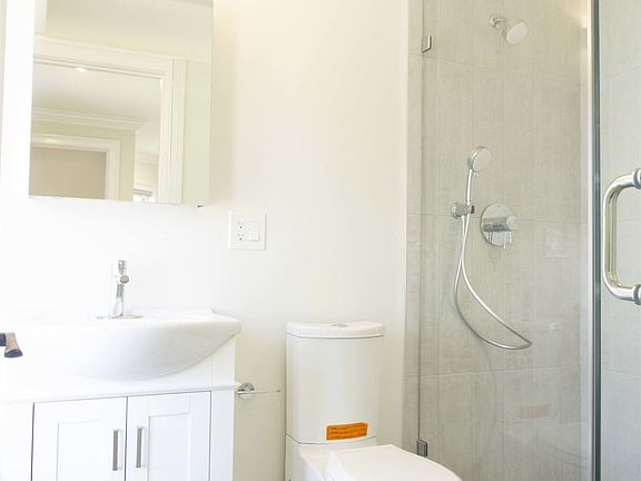 landlord_unit_photo_30143427_11