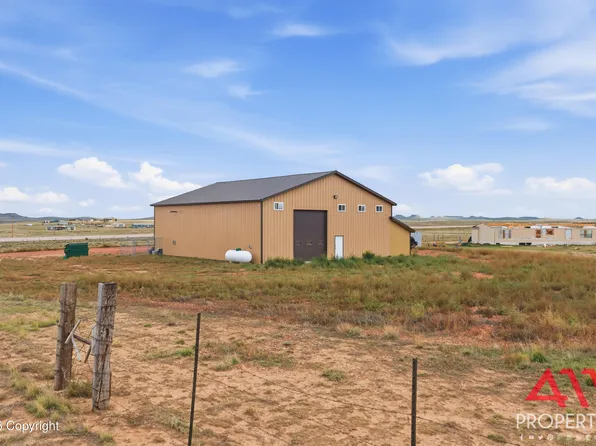 141 Rattlesnake Rd, Gillette, WY 82718