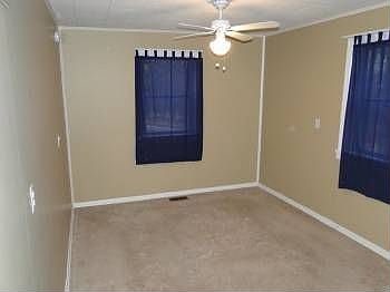 3rd image of 1130 W Dexter Trl