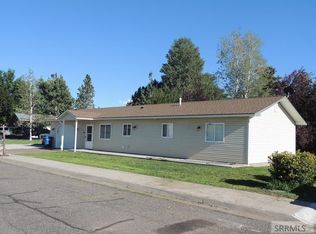 790 E Targhee St, Saint Anthony, ID 83445