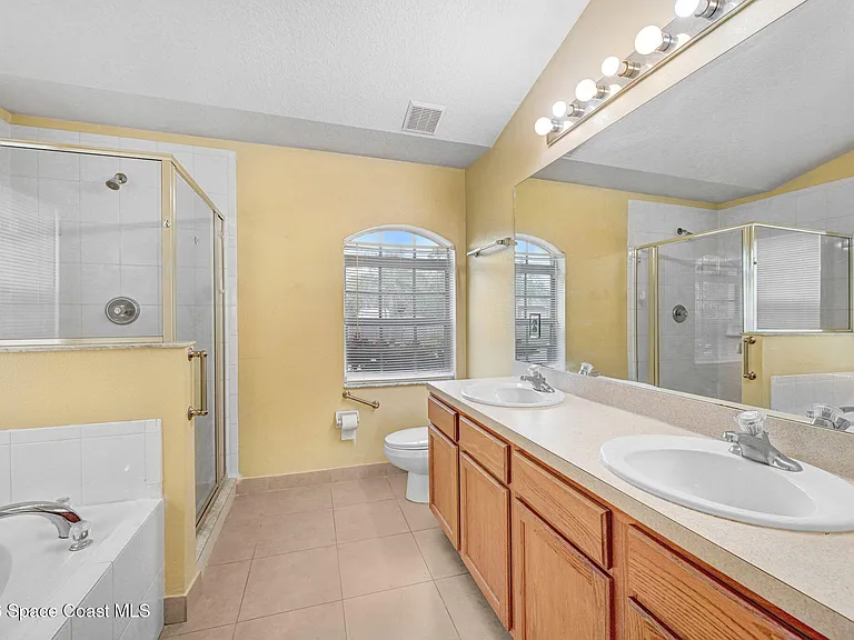 1416 Martinez St SE — Photo 17