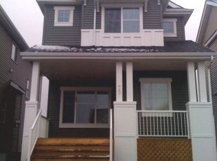 75 Royal Oak Dr NW, Calgary, AB T3G 0B9