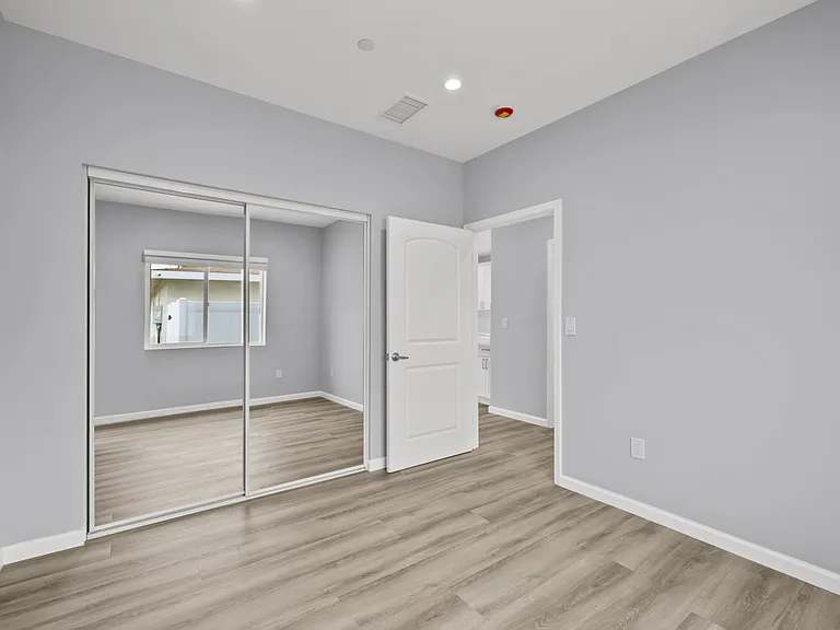 15836 Eccles St — Photo 15
