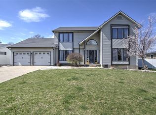 4677 Mission Dr, Decatur, IL 62526