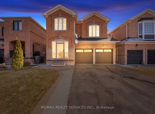 5 Thornbush Blvd, Brampton, ON L7A 3X9