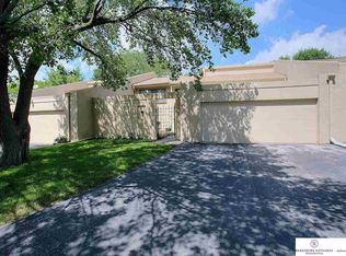 3013 S 160th Plz, Omaha, NE 68130