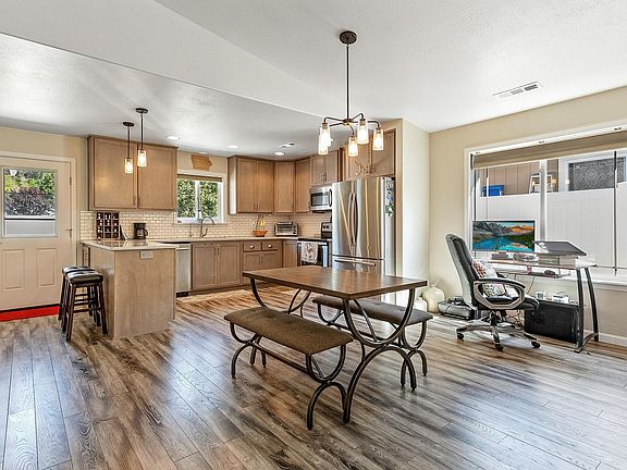 4th image of 228 Westbrook Dr