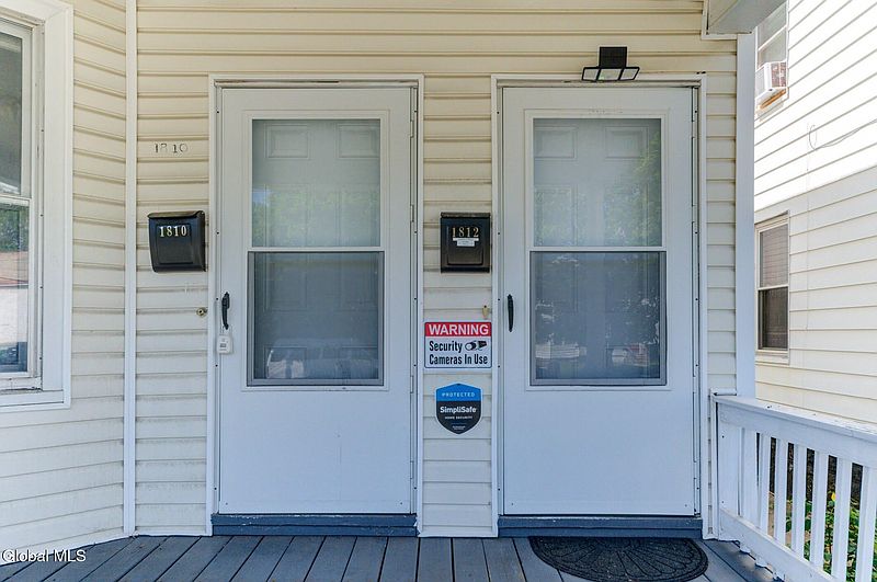 3rd image of 1810 Campbell Avenue