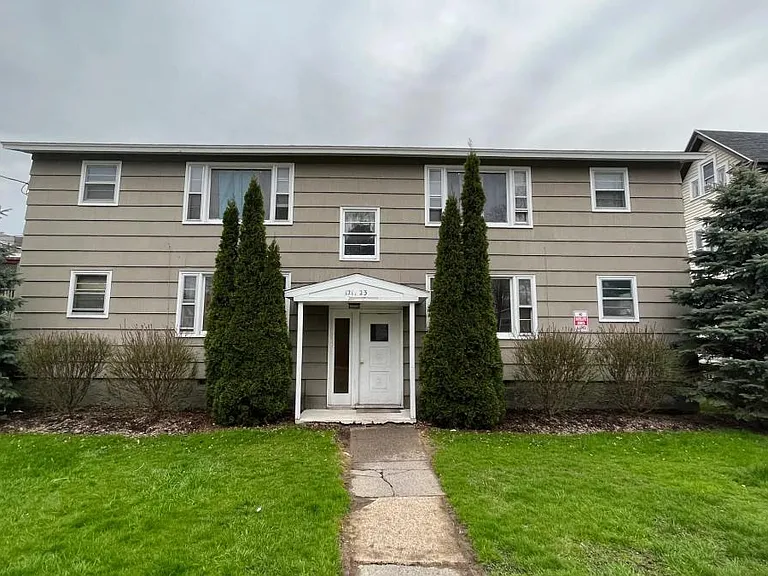 121 Minerva St #4 — Photo 3