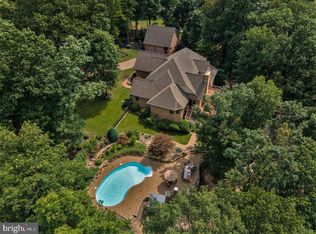 2660 Castlegreen Dr, Greencastle, PA 17225