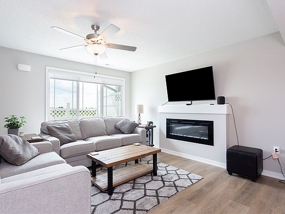 4th image of 5714 NE Dawson Ln