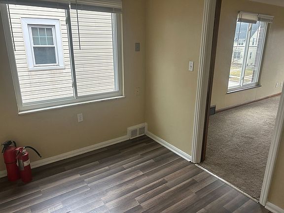 5th image of 3809 Torrance Dr APT 3