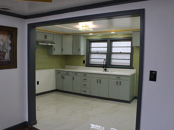 5th image of 111 Woodell Ave #2
