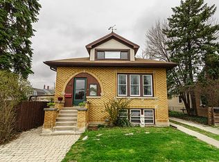 9320 Jefferson Ave, Brookfield, IL 60513
