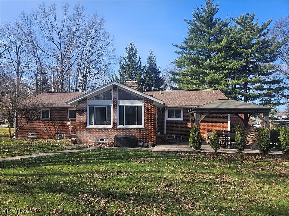 3015 Rockefeller Rd, Wickliffe, OH 44092 | Zillow