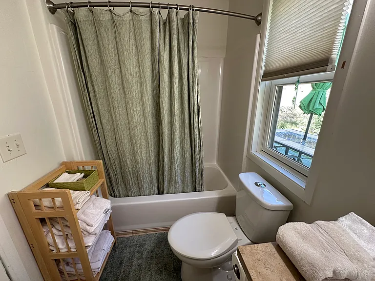 Main bathroom
