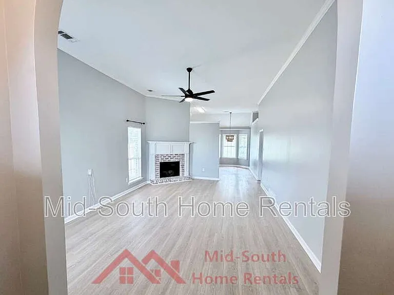 434 N Ericson Rd — Photo 3