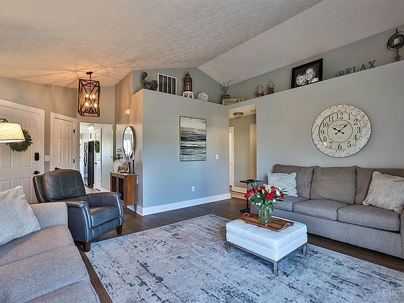 4th image of 2095 Wood Brook Ct