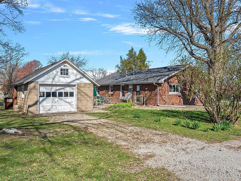 507 E Gibson St — Photo 3