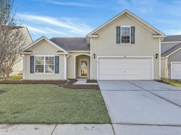 214 Goldfinch Ln, Summerville, SC 29485