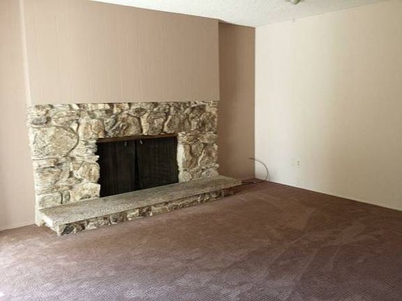 4th image of 4424 76th Ave W #4426