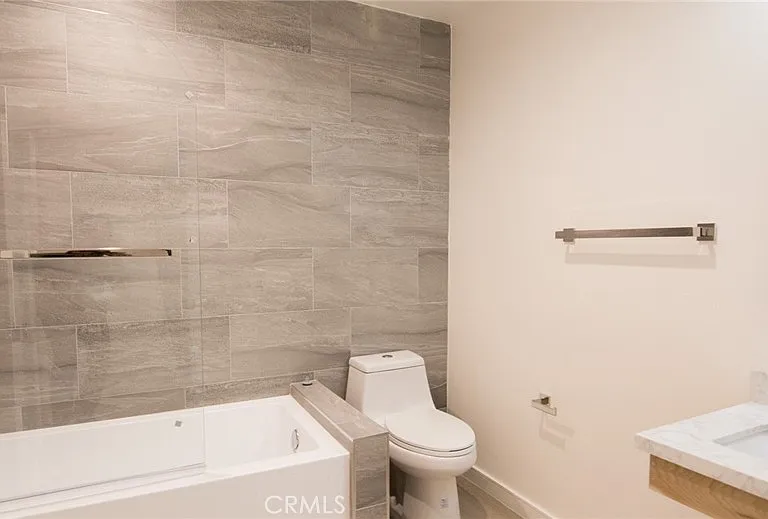 1187 Crenshaw Blvd #102 — Photo 2