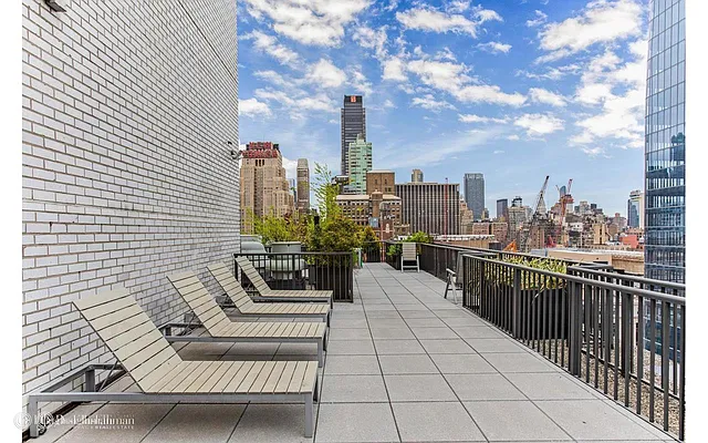 Sold by Douglas Elliman | media 19