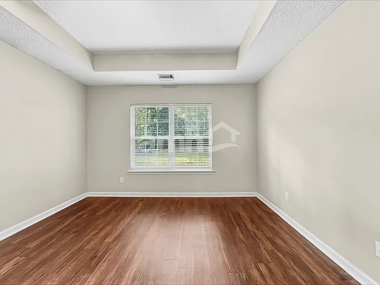 175 Huger St — Photo 9