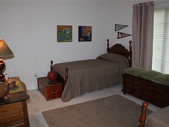 5th image of 63 Beech Cliff Dr
