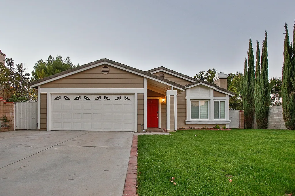 3 bed, 1400 sqft, $5,000 — Photo 2