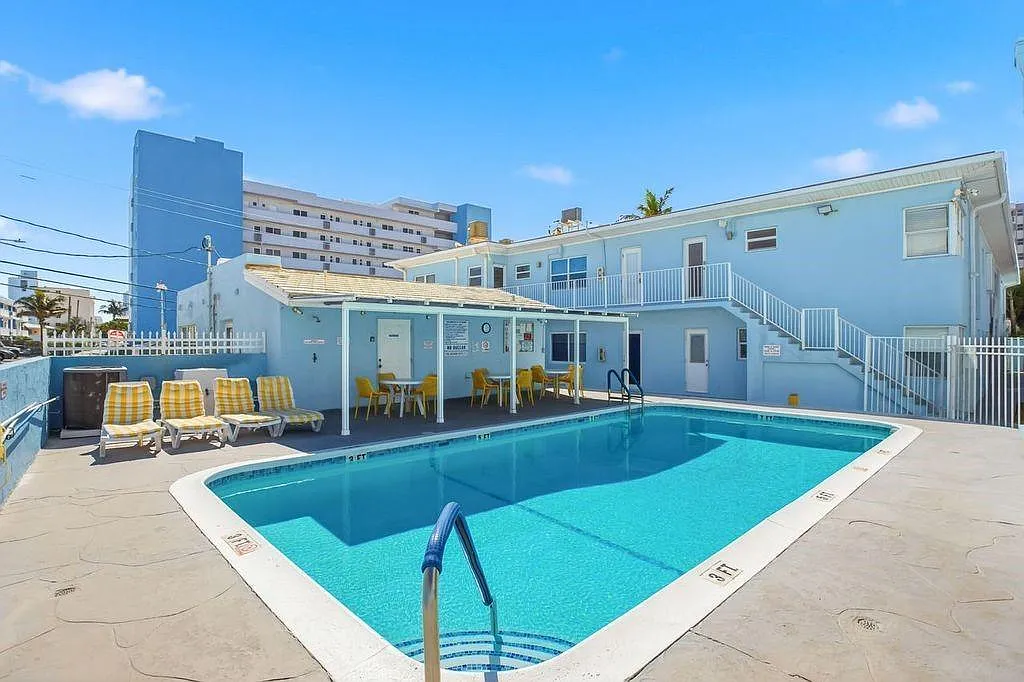 1 bed, 398 sqft, $1,700 — Photo 2