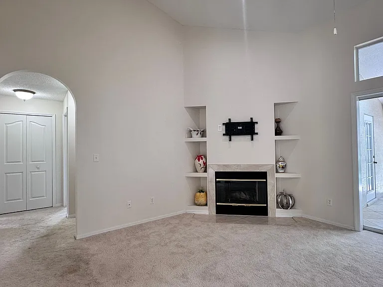 7468 Aprelle Dr — Photo 9