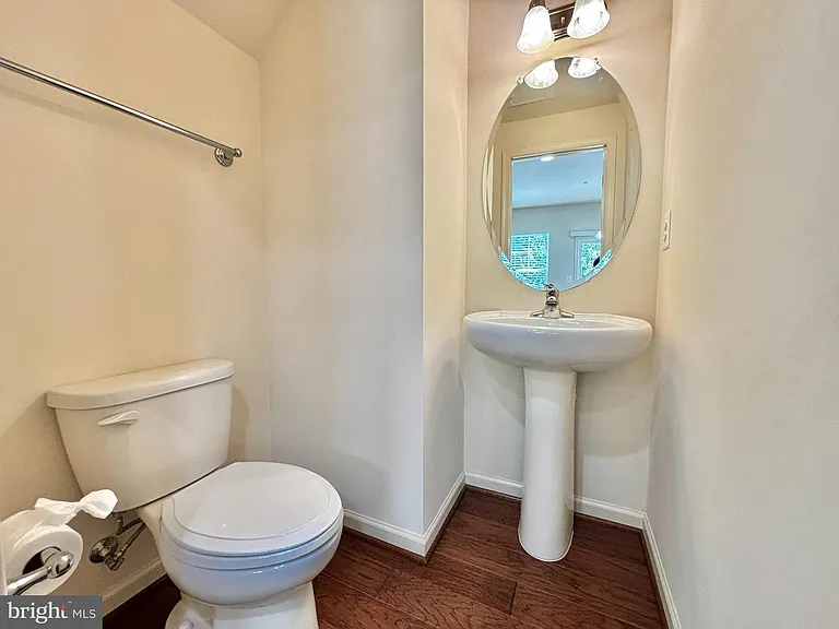 1599 Renate Dr — Photo 10