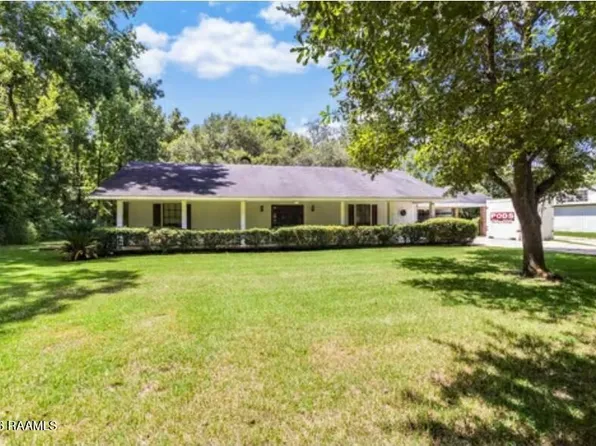 102 Pirogue Rd, Carencro, LA 70520