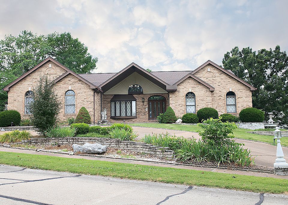 1st image of 6461 Bluff Farm Dr