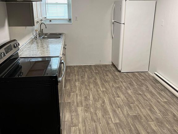 3rd image of 120 W Main St Unit 4