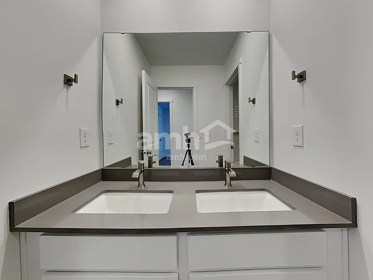 8002 Katriel Ct SW — Photo 23
