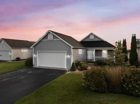 2632 W Crown Dr, Traverse City, MI 49685