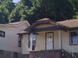 10 Elm St, Bridgeport, OH 43912